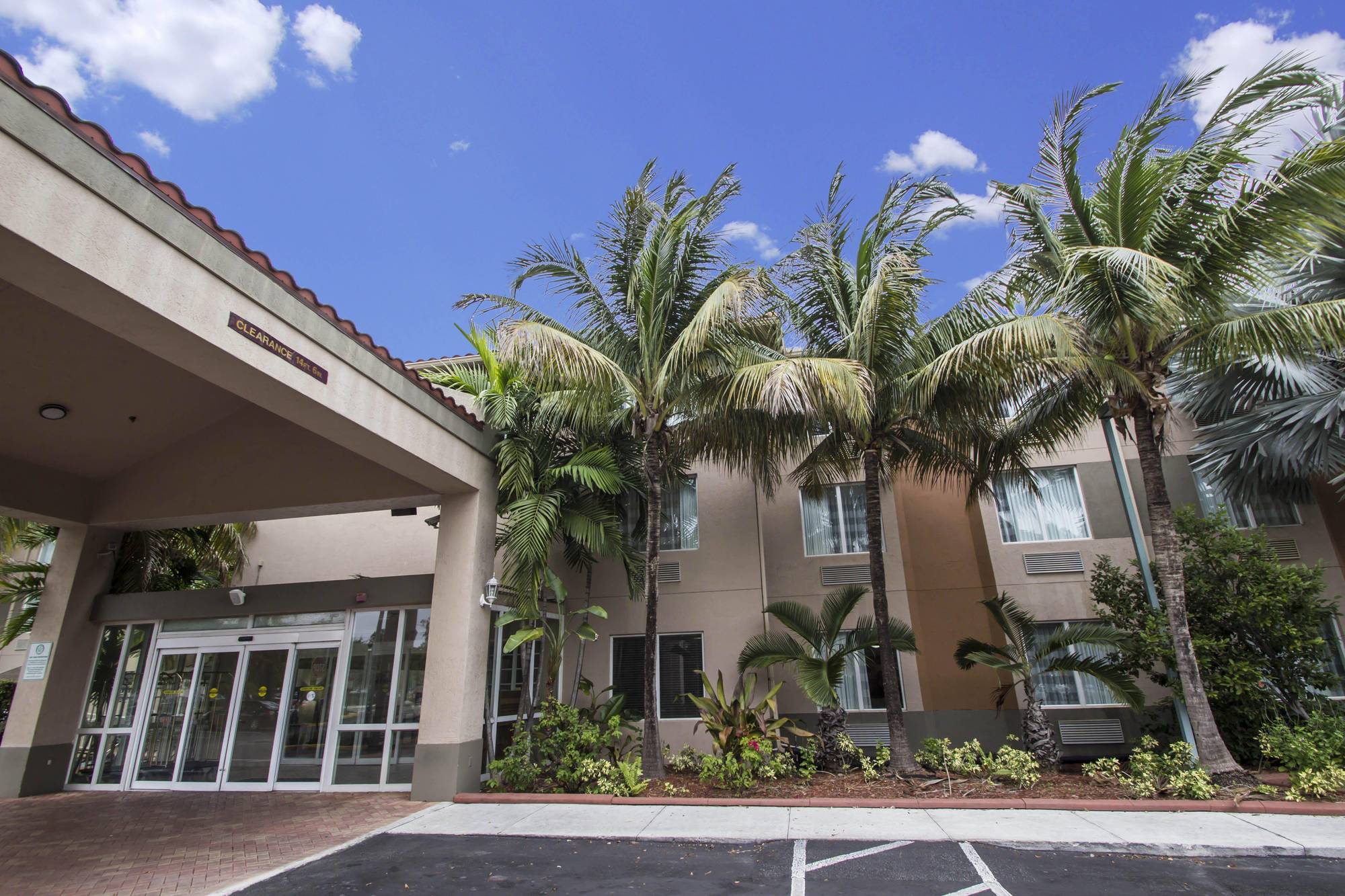Sleep Inn & Suites Ft Lauderdale International Airport Dania Beach Exterior photo