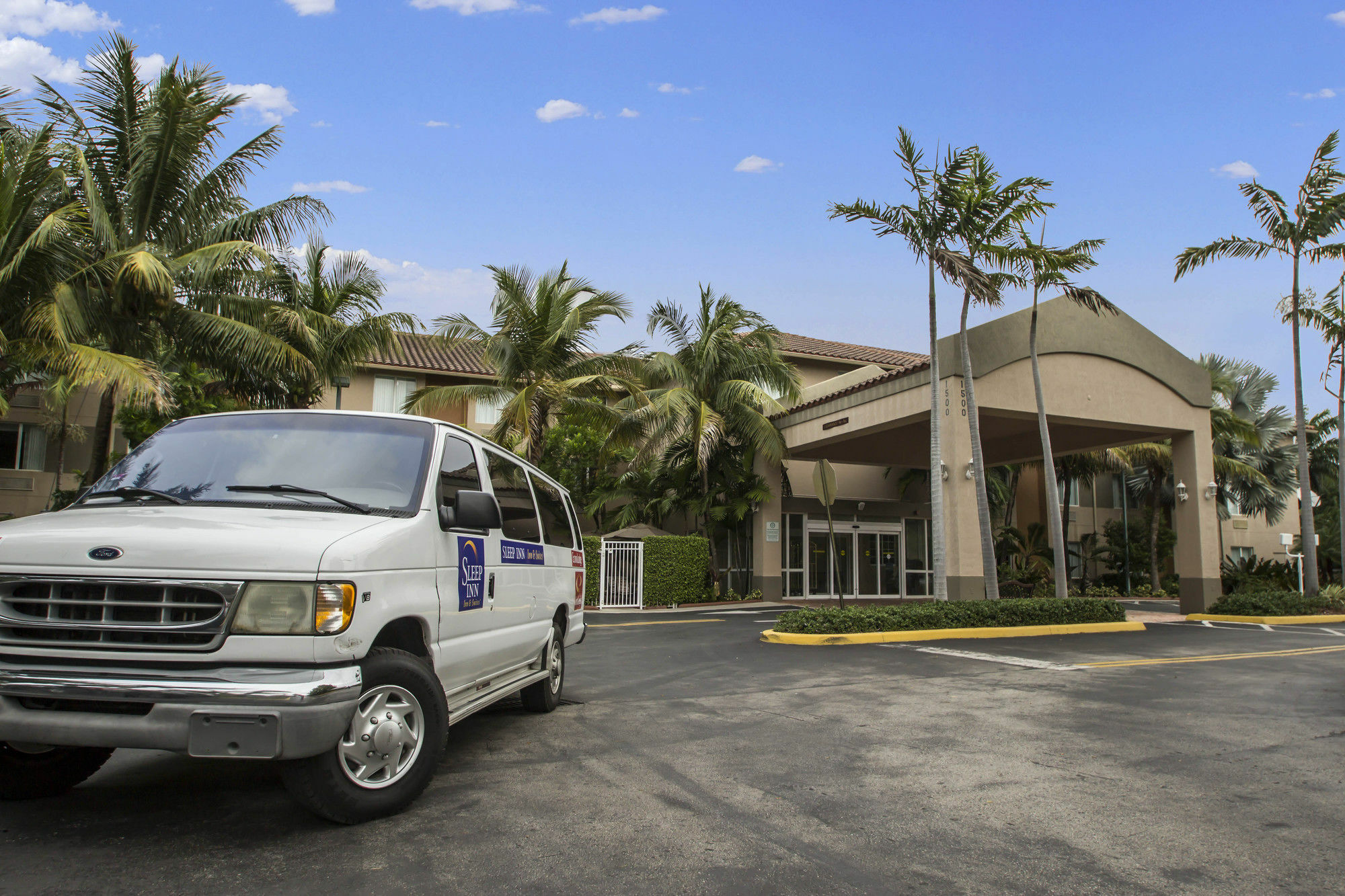 Sleep Inn & Suites Ft Lauderdale International Airport Dania Beach Exterior photo